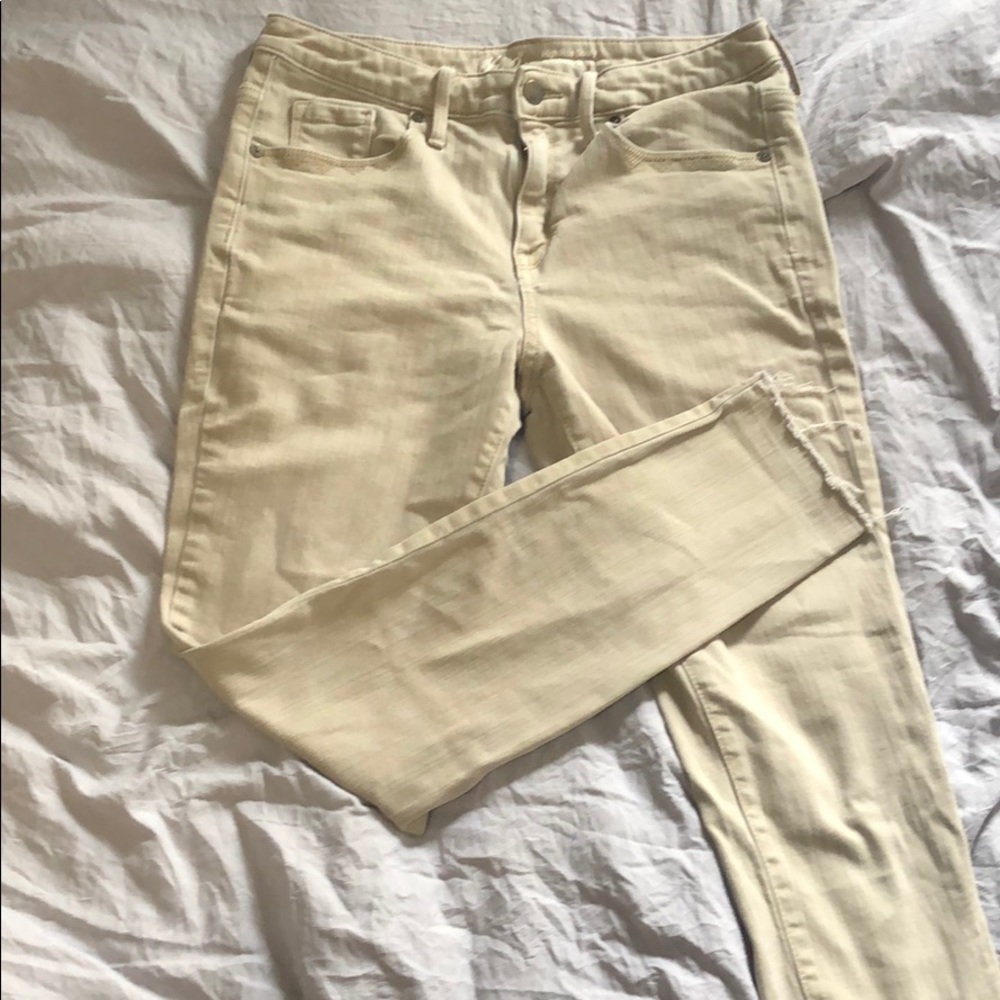 khaki skinny jeans